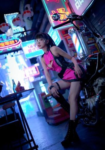 中国女厕通偷窥piss-蓝光原盘英文版字幕