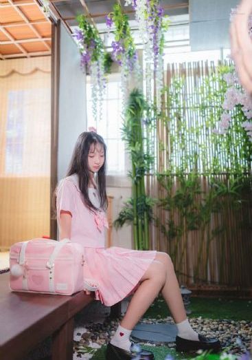 日韩在线免费小视频-精彩花絮国语版全集