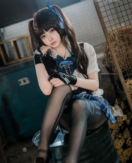 青草久久久-迅雷下载影视大全视频