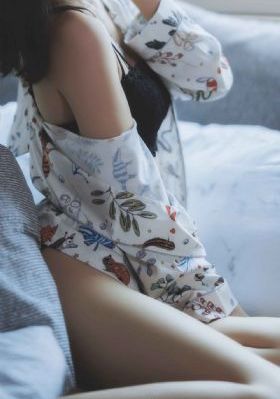 美女被扒开内裤桶屁股眼下-连载完整视频大全